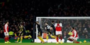 拉姆斯代尔的正面回应：面对竞争展现职业态度- bb体育