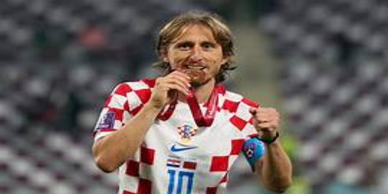 bb体育观察：西班牙轮换体系背后的战术智慧-bb体育